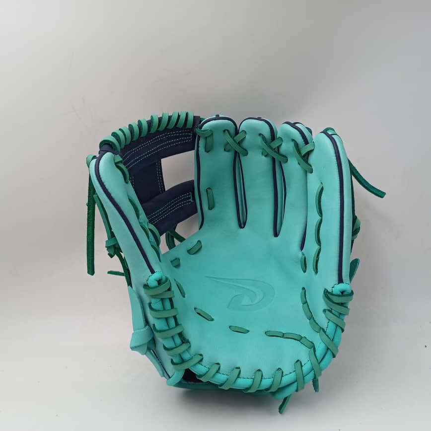 Taurus Mint/Navy Pro Collection - 11.5”