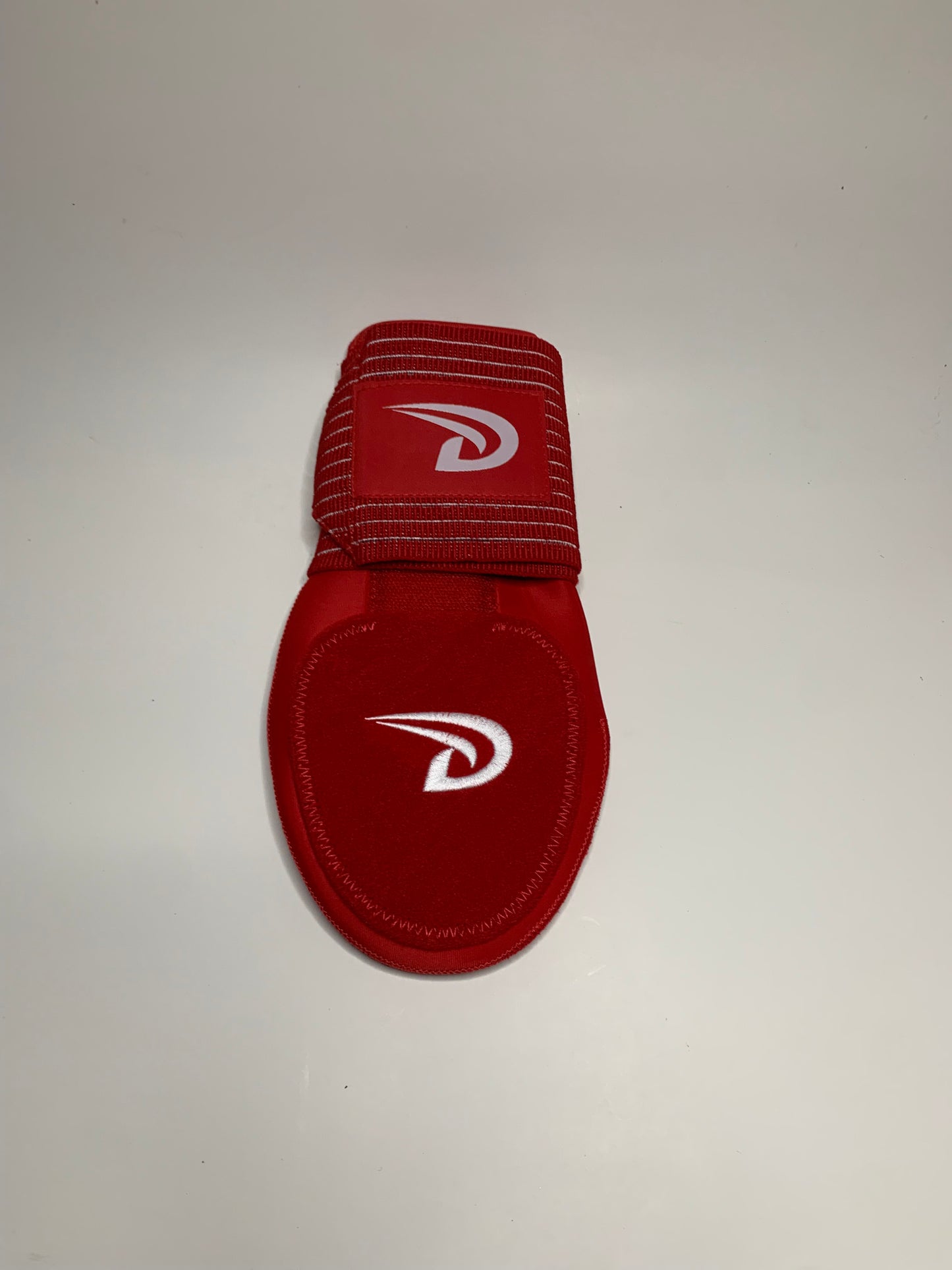 red sliding mitt
