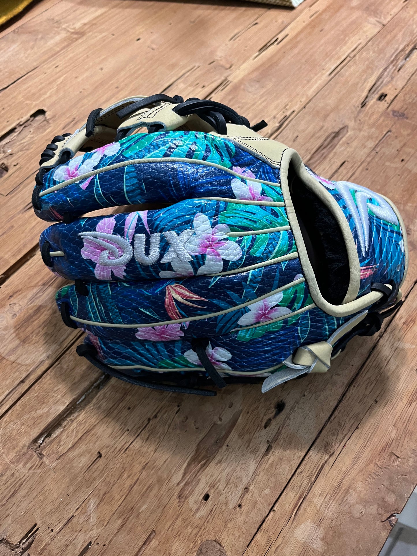 Taurus Tropical Pro Collection - 11.5”