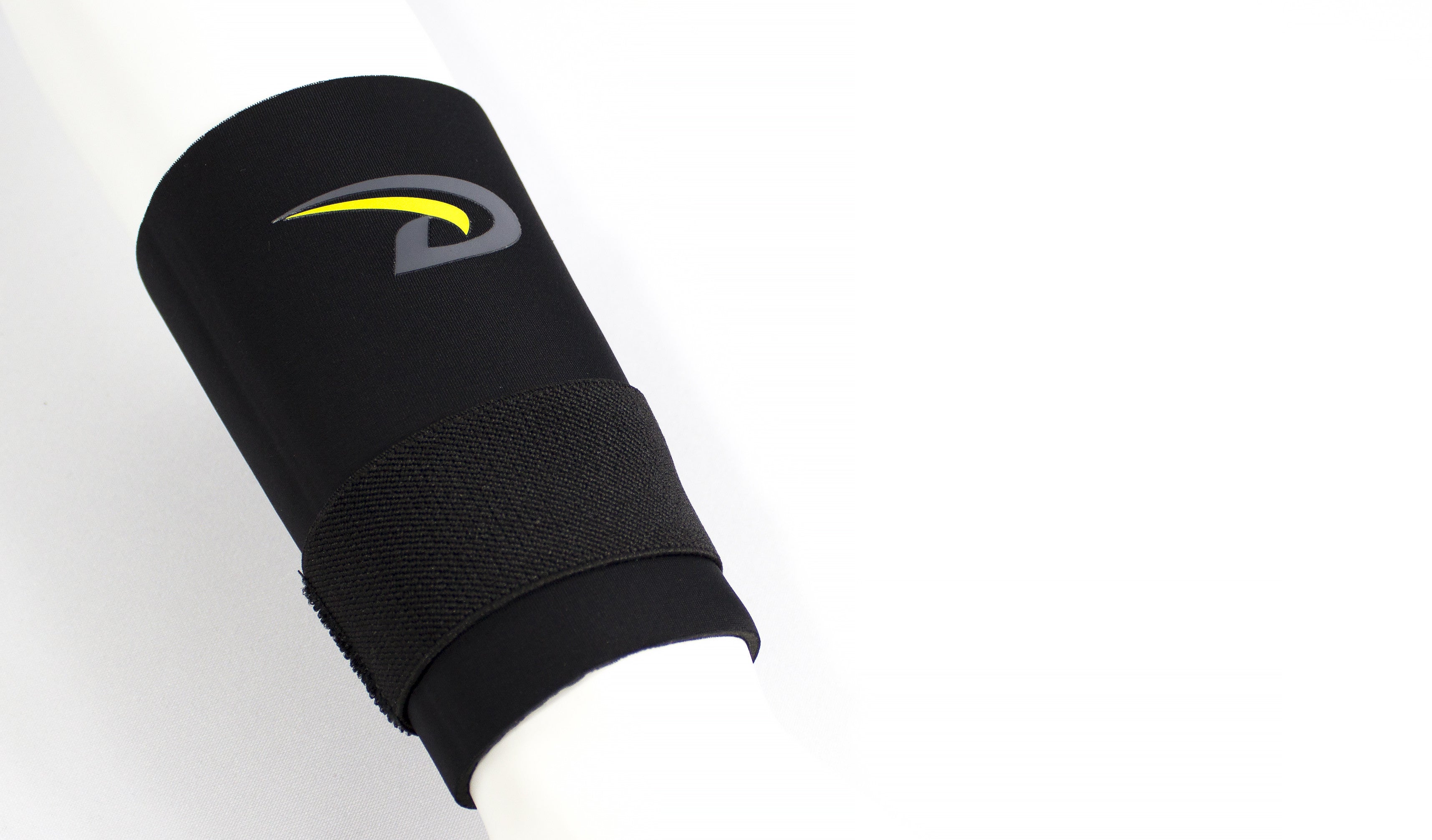 Franklin Sports MLB Compression Wristband - Xvent Technology - Black